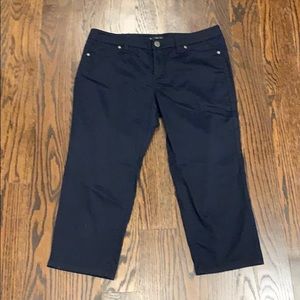 Navy women’s capris from NY & CO size 10